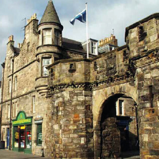 St Andrews archway image.